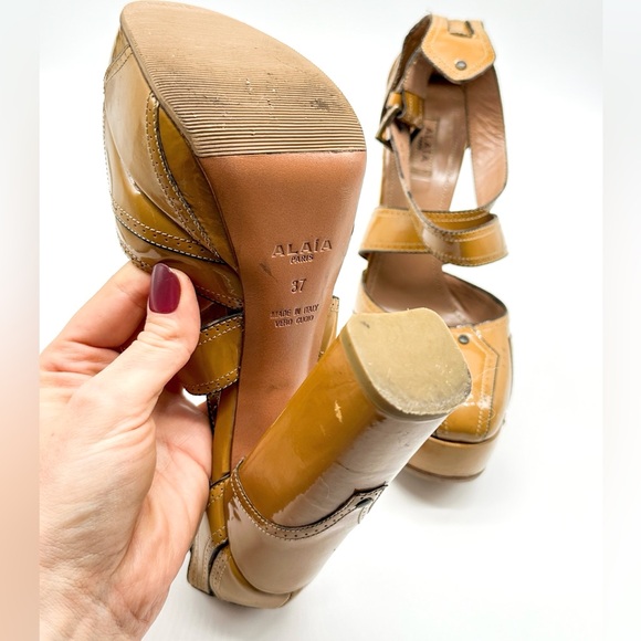 Aläia Tan Brown Patent Leather Criss Cross Platform Heels size 37 - Picture 6 of 10